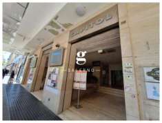 Foto Negozio in vendita a Salerno - 1 locale 23mq