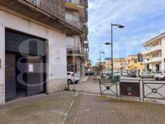 Foto Negozio in vendita a San Prisco - 2 locali 65mq