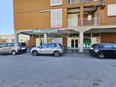Foto Negozio in vendita a Somma Lombardo - 2 locali 400mq