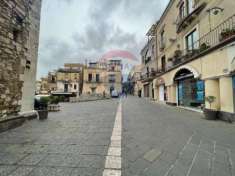 Foto Negozio in vendita a Taormina - 1 locale 70mq