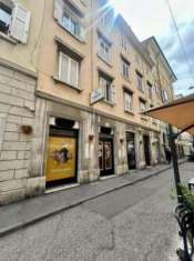 Foto Negozio in vendita a Trieste - 1 locale 90mq