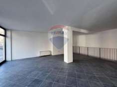 Foto Negozio in vendita a Varese - 1 locale 300mq