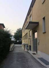 Foto Negozio in Vendita a Verona