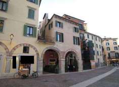 Foto Negozio in Vendita a Verona Centro Storico