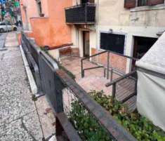Foto Negozio in Vendita a Verona Veronetta