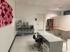 Foto Negozio in vendita a Vimercate - 1 locale 50mq