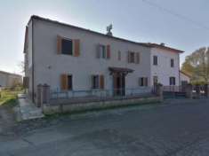 Foto Nel comune di Sorano, pi precisamente nella localit  Grotte Cavalieri distante 12Km da Sorano e relative terme, 10 Km da Pitigliano, 8km da Sovana e