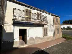 Foto Nel Villaggio di Montebuono 10 km dalle Terme di sorano , 18 Km da Pitigliano , 10 Km dalle Tombe etrusche di Sovana , Vendiamo immobile indipendente