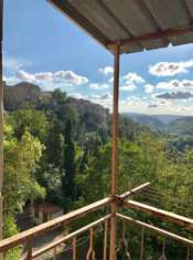 Foto Nell'incantevole borgo di Pitigliano, situato alle porte del centro storico raggiungibile facilmente in macchina con parcheggi vicini vendiamo apparta