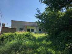 Foto Nell villaggio di MonteSorano 2km dalle Terme di Sorano 8km da Pitigliano, vendiamo rustico di 130mq da recuperare attualmente accatastato come due ab