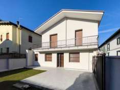 Foto Nova Milanese Monza - VENDESI villa  ristrutturata