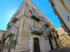 Foto ORTIGIA-PRESSI VIA LOGOTETA:LUMINOSO BIVANI+SERVIZI.2PIANO