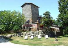 Foto Orvieto - Antico monastero ristrutturato con piscina e terreno in vendita - Riferimento RC213