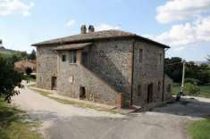 Foto Orvieto  - Casale in pietra parzialmente ristrutturato con vista su Orvieto, in vendita a pochissimi minuti dal centro storico