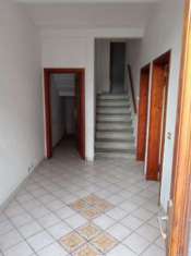 Foto Ottima porzione di casa disposta su due livelli, corredata da resede esclusivo.