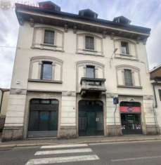 Foto OTTIMO LOCALE CENTRO MONZA CON POSSIBILITA' DI ACQUISTO DI TAVERNA ADIACENTE