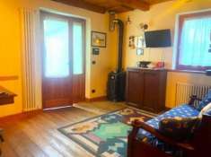 Foto OULX- VENDIAMO GRAZIOSO BILOCALE CON TERRAZZO, TERRENO E GARAGE.
