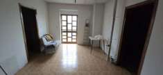 Foto Palazzina cielo terra con locali accessori e ampio scoperto