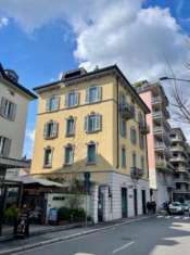Foto Palazzina commerciale in vendita a Como - 25 locali 950mq