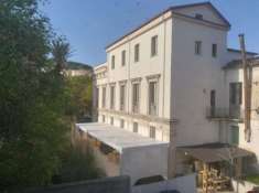 Foto Palazzina commerciale in vendita a Cosenza - 5 locali 464mq