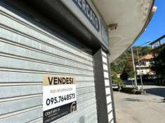 Foto Palazzina commerciale in vendita a Gaggi - 418mq