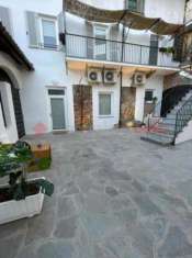 Foto Palazzina commerciale in vendita a Pinerolo - 280mq