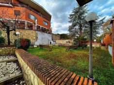 Foto Palazzina commerciale in vendita a Tivoli - 10 locali 571mq