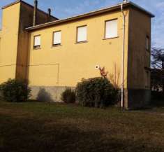 Foto PALAZZINA INDIPENDENTE CON 3 UNITA' E AMPIO GIARDINO PRIVATO