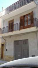 Foto Palazzina indipendente con doppia esposizione