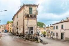 Foto Palazzo / Stabile di 200 m con pi di 5 locali in vendita a Semproniano