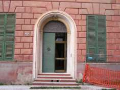 Foto Palazzo / Stabile di 2000 m con pi di 5 locali in vendita a Savona