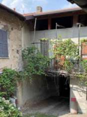 Foto Palazzo / Stabile di 350 m con pi di 5 locali in vendita a Somma Lombardo