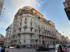 Foto Palazzo / Stabile di 4000 m con pi� di 5 locali in vendita a Milano