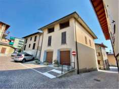 Foto Palazzo / Stabile di 450 m con pi di 5 locali in vendita a Galbiate