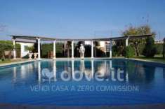 Foto Palazzo / Stabile di 50000 m con 5 locali in vendita a Roma