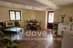 Foto Palazzo / Stabile di 561 m con pi di 5 locali in vendita a Reggio Calabria