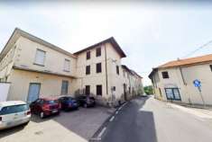 Foto Palazzo / Stabile di 786 m con pi di 5 locali in vendita a Gorla Minore