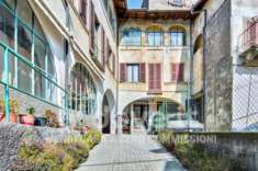 Foto Palazzo / Stabile di 930 m con pi di 5 locali in vendita a Sovere