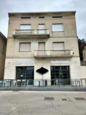 Foto Palazzo 567 mq  in Vendita a Magione
