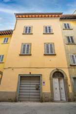Foto PALAZZO di 10 vani e di 380 mq (AREZZO) rif. 4055
