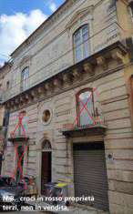 Foto Palazzo in Vendita, pi di 6 Locali, 220 mq (RAGUSA CENTRO)
