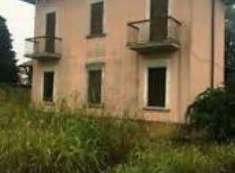Foto Palazzo in Vendita, pi di 6 Locali, 230 mq (Calaone)