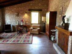 Foto Palazzo in Vendita, pi di 6 Locali, 3 Camere, 250 mq (PERGOLA)