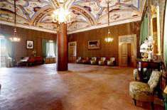 Foto Palazzo in Vendita, pi di 6 Locali, 6 Camere, 1800 mq (PICO)