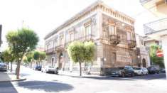 Foto Palazzo in vendita a Aci Sant'Antonio - 14 locali 400mq