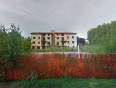 Foto Palazzo in vendita a Cento - 1 locale 6092mq