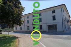 Foto Palazzo in vendita a Corno Di Rosazzo