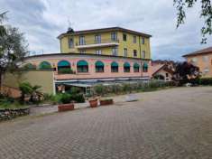 Foto Palazzo in vendita a Mozzate - 1326mq