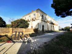 Foto Palazzo in vendita a Pisticci - 6 locali 2575mq