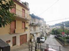 Foto Palazzo in vendita a Regalbuto
